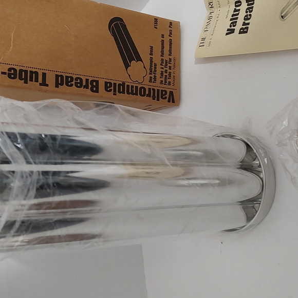 New Pampered Chef Valtrompia Bread Tube - Flower #1550 - Picture 4 of 7